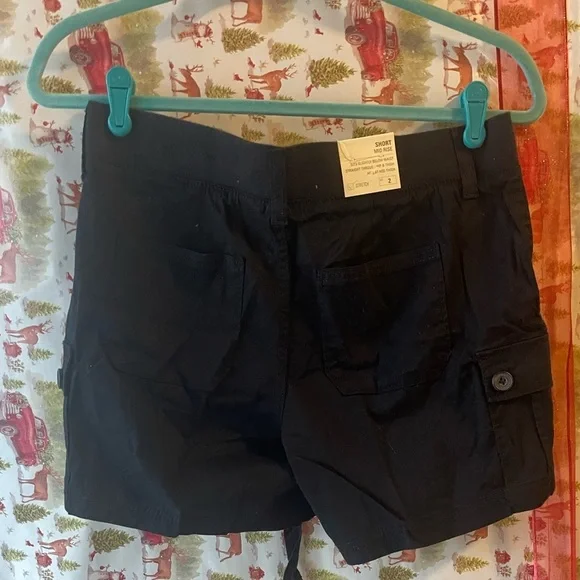 🆕 Black Shorts 🆕 - Picture 5 of 5